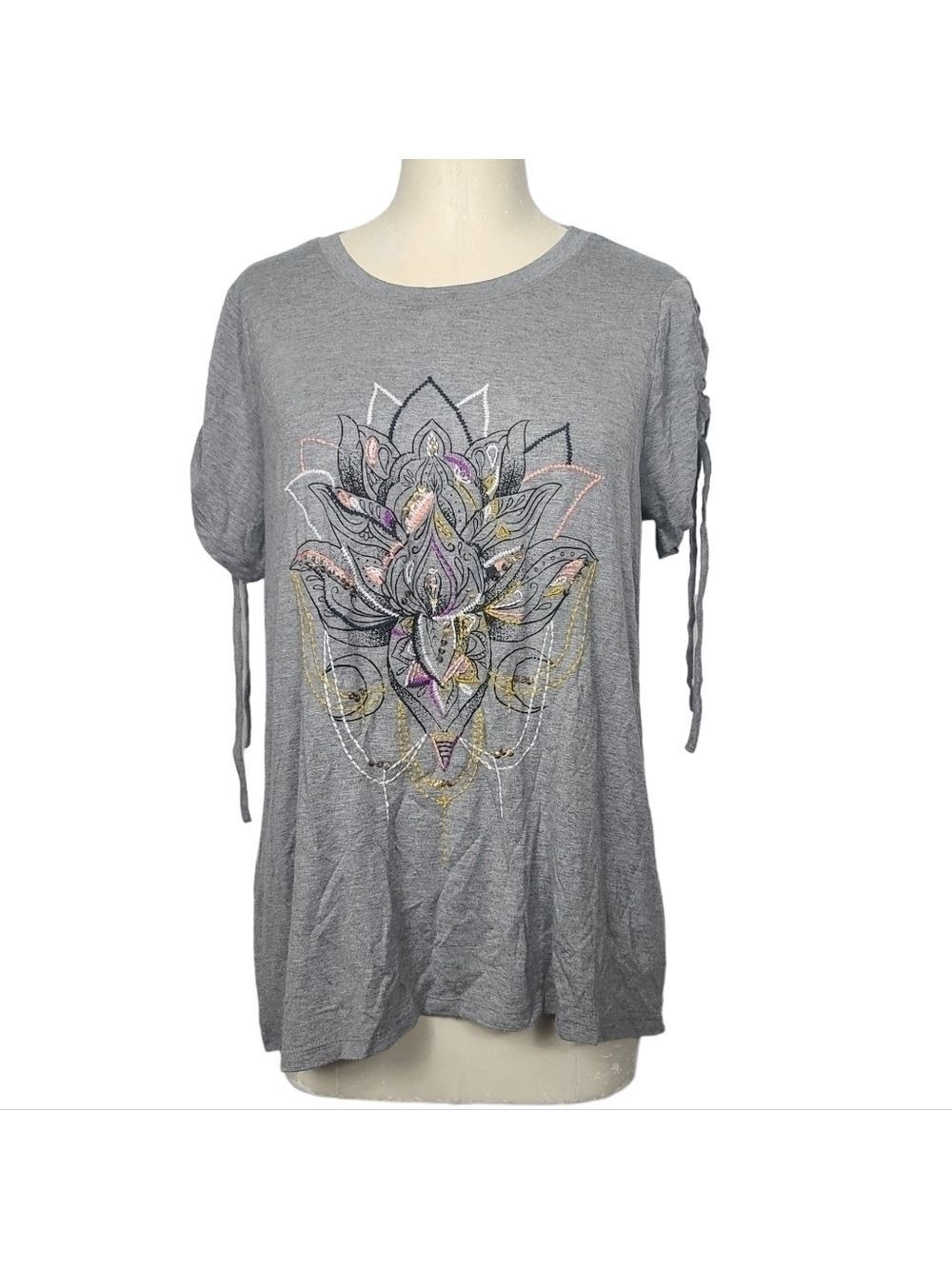 NWT Torrid Lace Up Short Sleeve Lotus Sequin Printed Gray T Shirt L